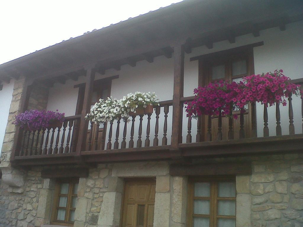 Penzion El Cabanon De Pimiango Exteriér fotografie