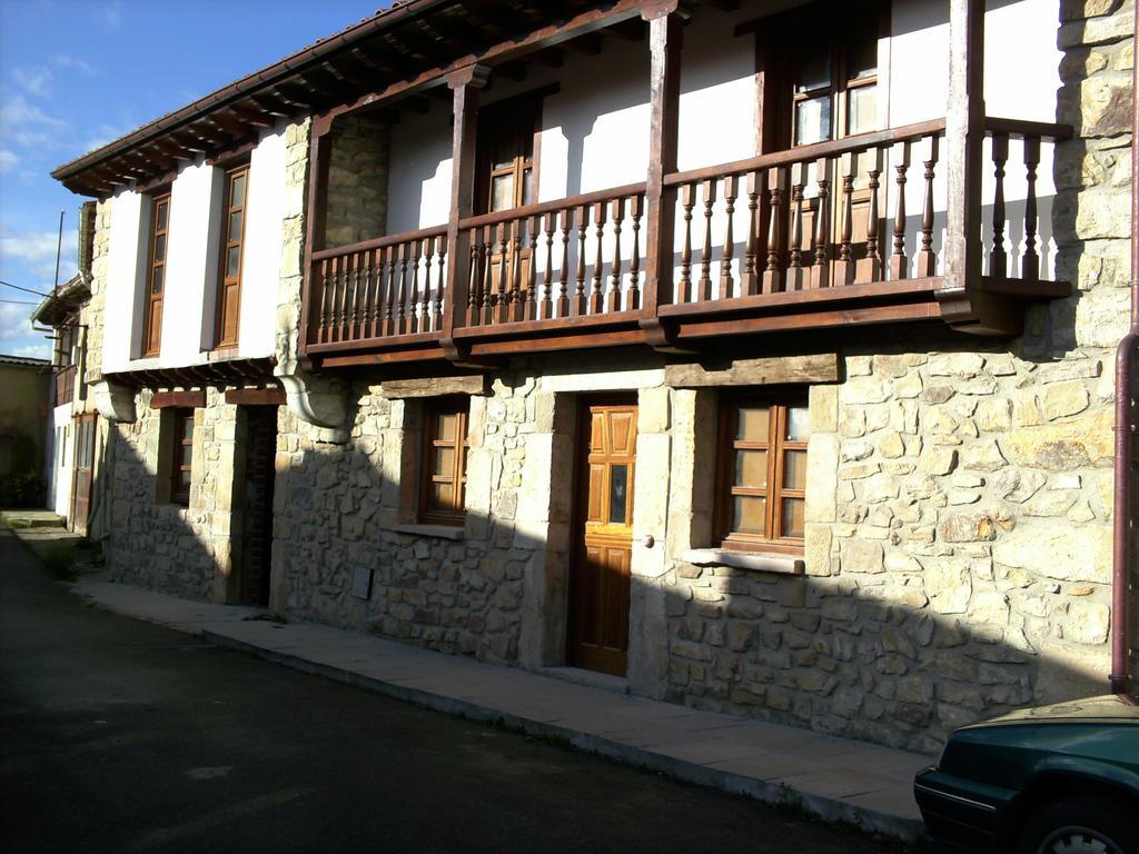Penzion El Cabanon De Pimiango Exteriér fotografie