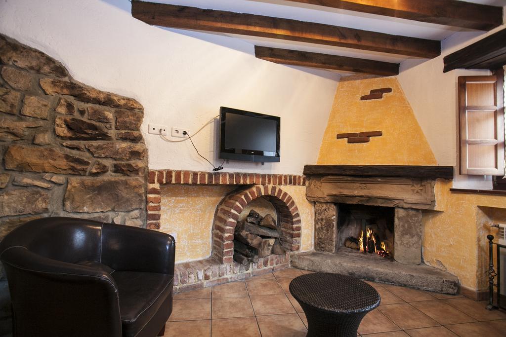 Penzion El Cabanon De Pimiango Pokoj fotografie