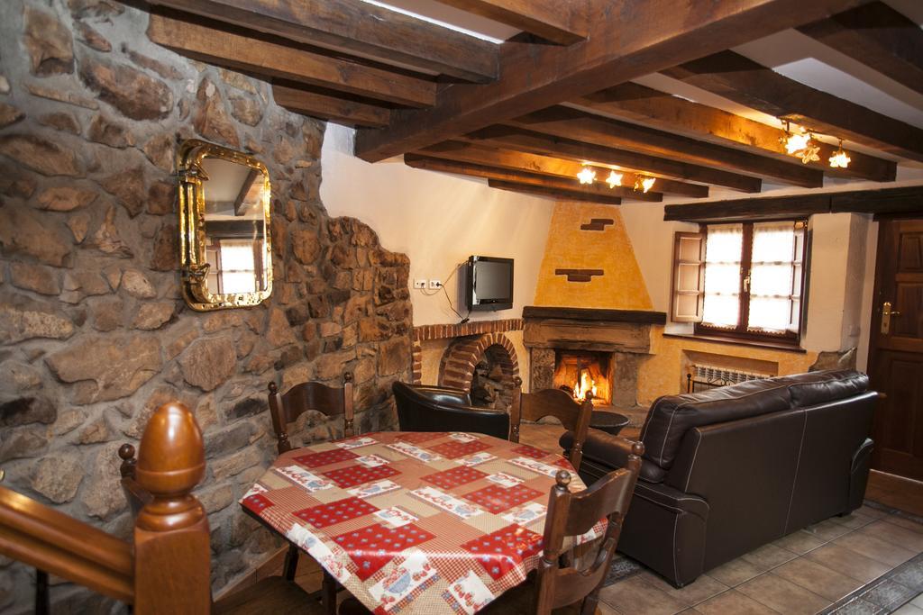Penzion El Cabanon De Pimiango Pokoj fotografie