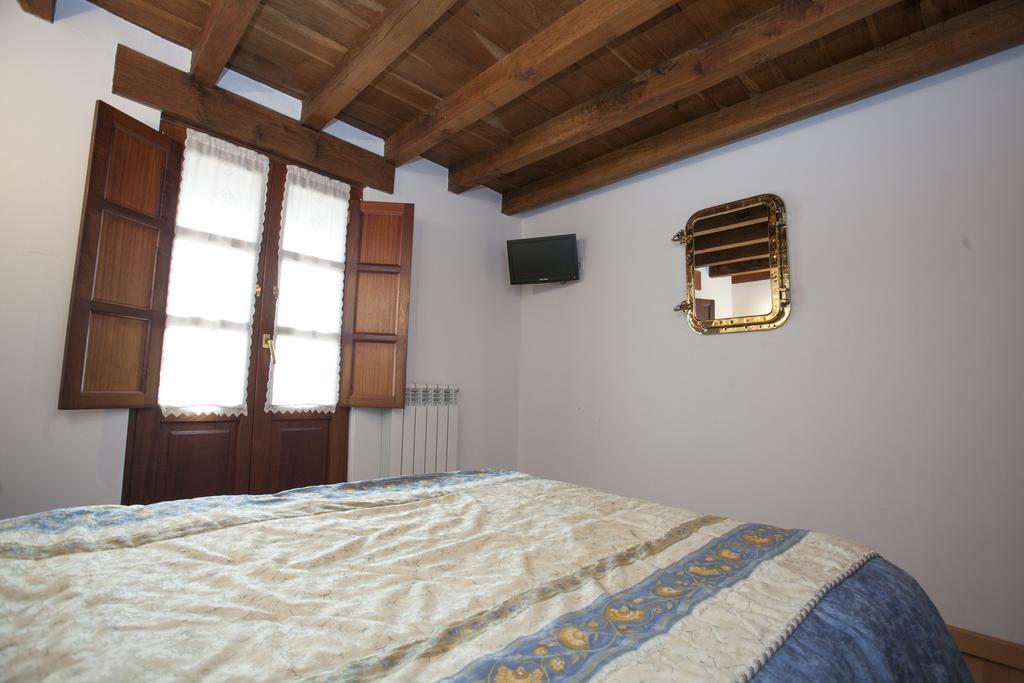 Penzion El Cabanon De Pimiango Pokoj fotografie