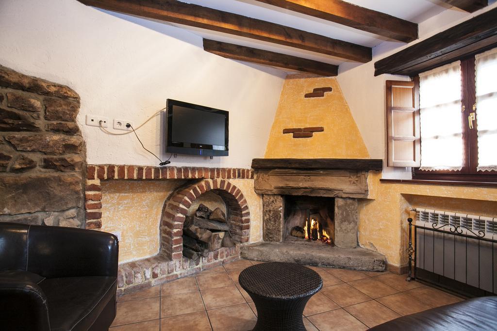 Penzion El Cabanon De Pimiango Pokoj fotografie